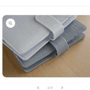 Textured Light Brown/Cream Cash Binder